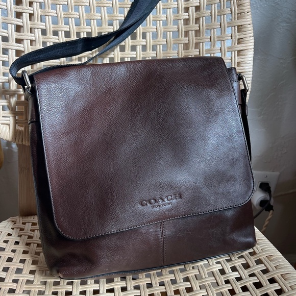 Authentic Coach Men’s Leather Messenger Bag Crossbody Laptop Travel Work Brown - Picture 2 of 16